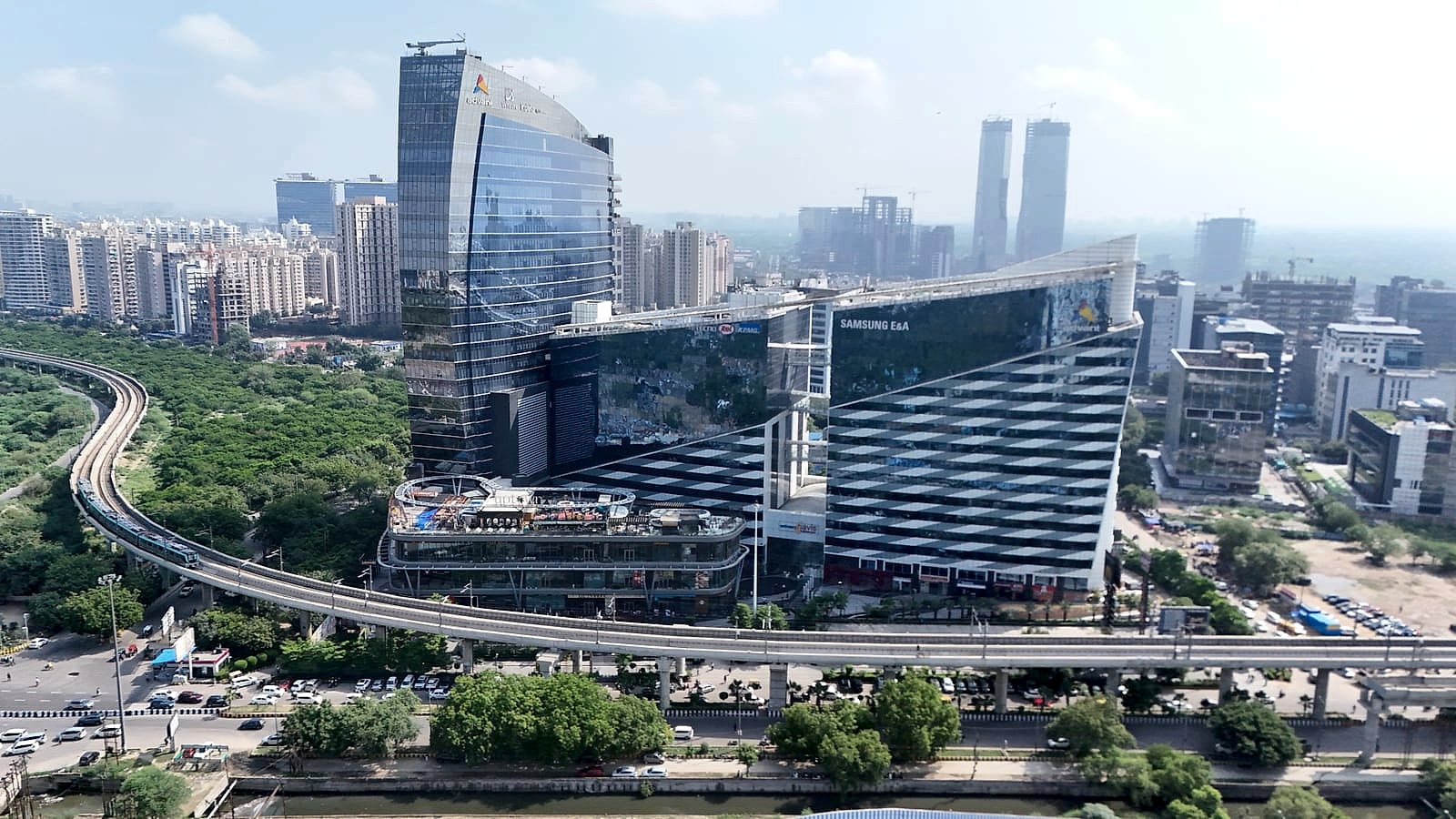 Aerial view of the Advant Navis campus